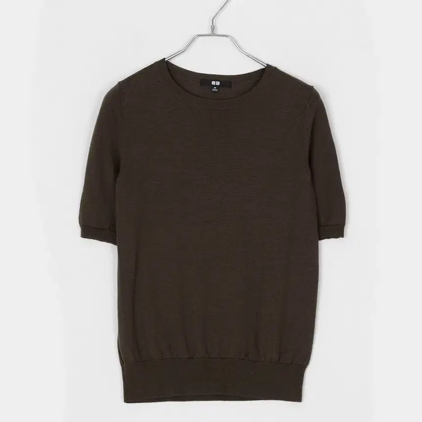 d7520 uniqlo (size M) 1/2 니트